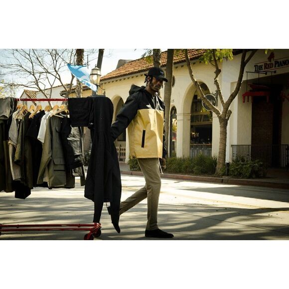 Delta Windbreaker Jacket Black/Tan Size Small - Picture 1 of 3